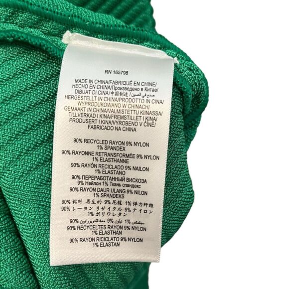 Welcome to my closet! - Picture 10 of 13